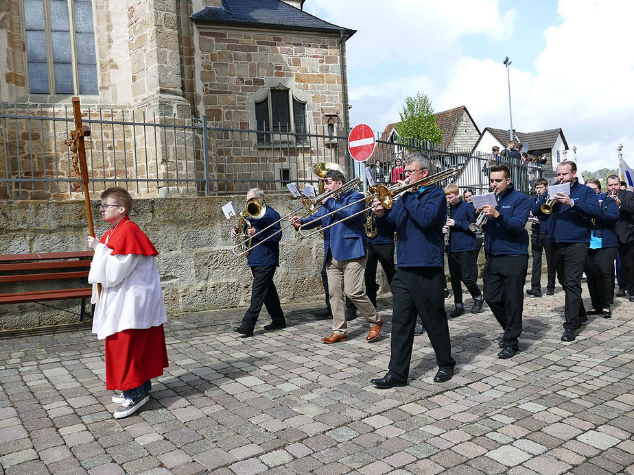 Feier der 1. Heiligen Kommunion in Sankt Crescentius (Foto: Karl-Franz Thiede)